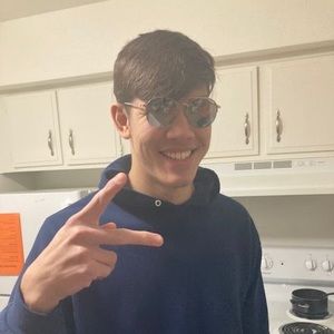 Meet your Posher, Colin